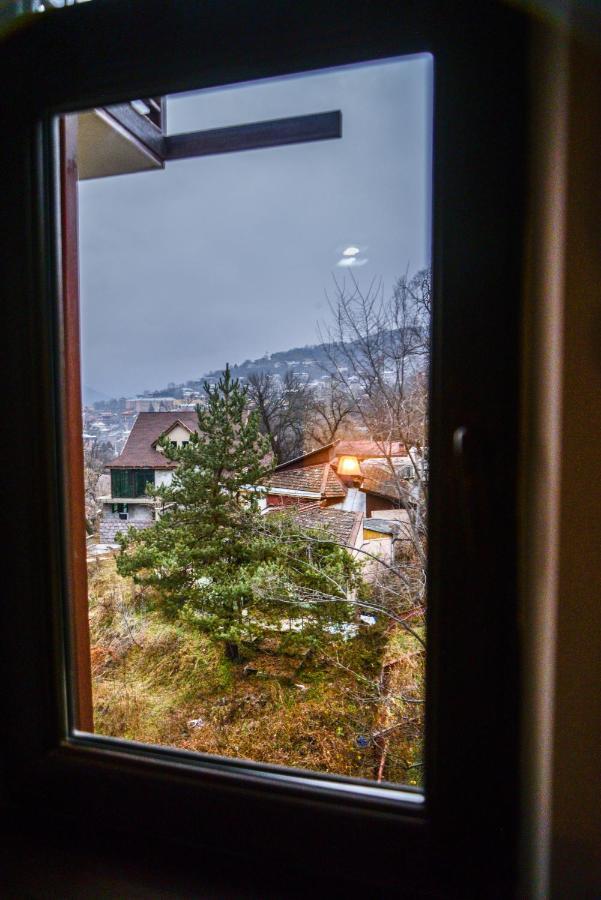 Paxlava Guesthouse & Restaurant Діліжан Екстер'єр фото