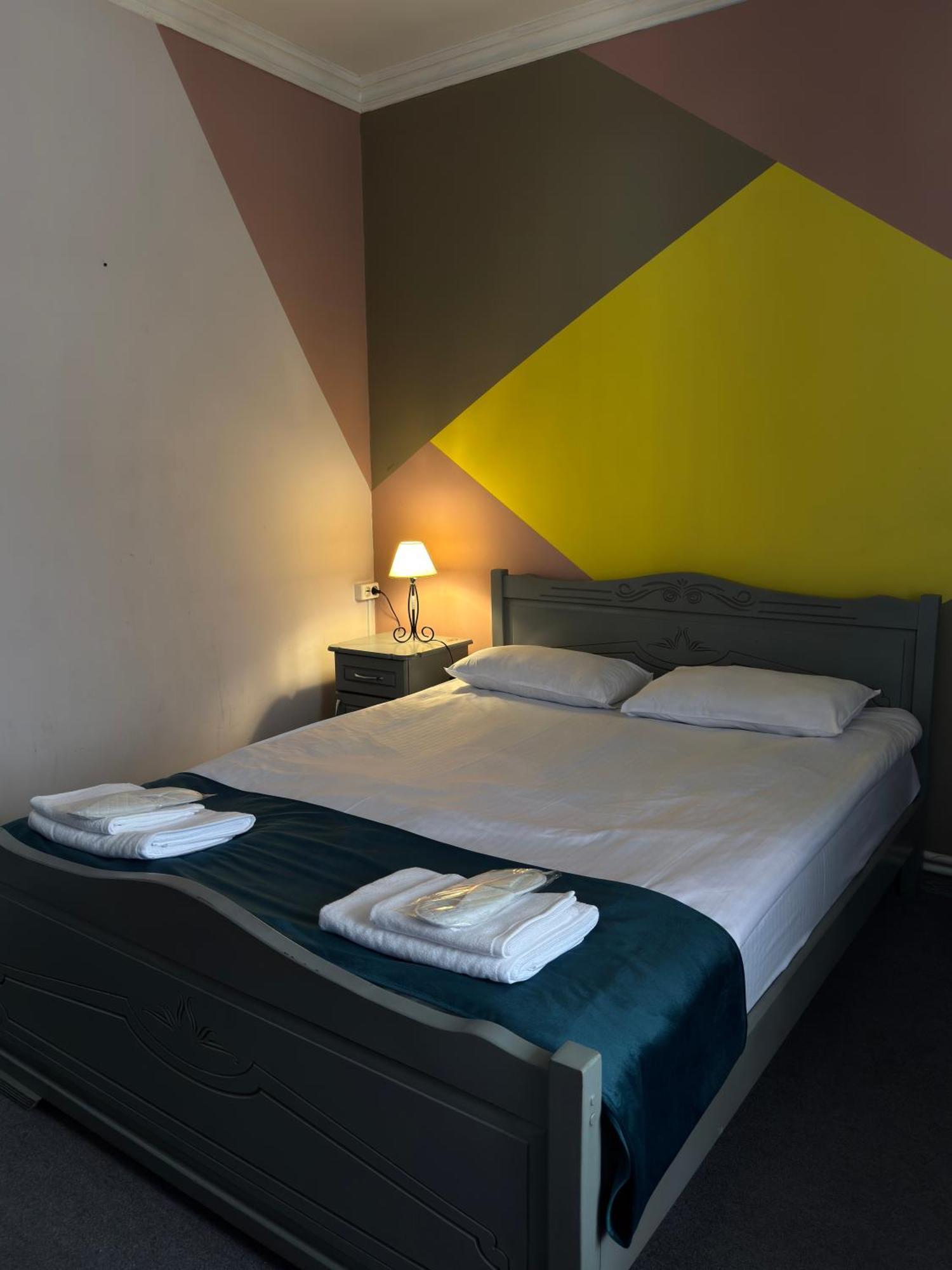 Paxlava Guesthouse & Restaurant Діліжан Екстер'єр фото